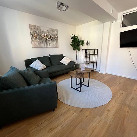 Traumhafte Business & Relax Wohnung Direkt Im Stadtkern Oettingens By Elation Homes Oettingen in Bayern Exteriér fotografie