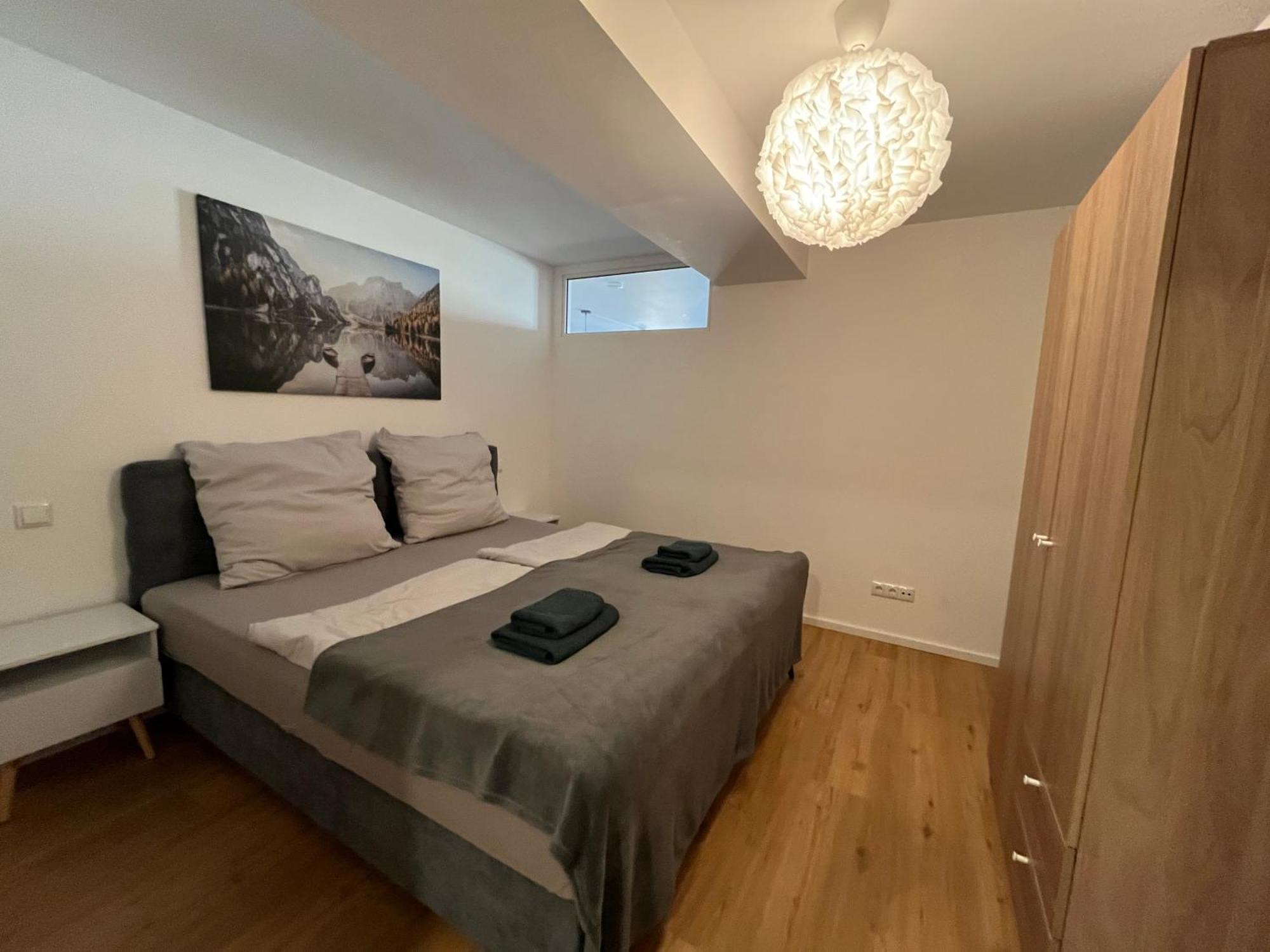 Traumhafte Business & Relax Wohnung Direkt Im Stadtkern Oettingens By Elation Homes Oettingen in Bayern Exteriér fotografie