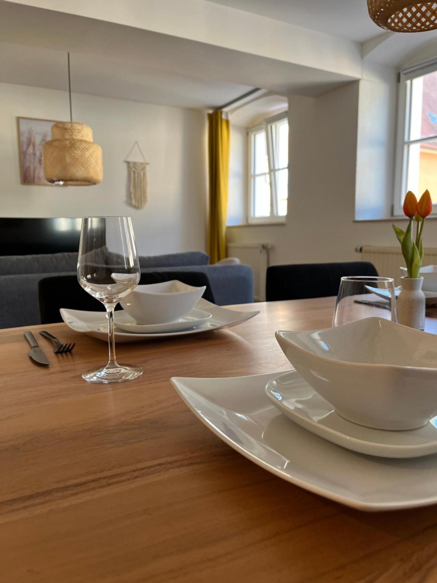 Traumhafte Business & Relax Wohnung Direkt Im Stadtkern Oettingens By Elation Homes Oettingen in Bayern Exteriér fotografie