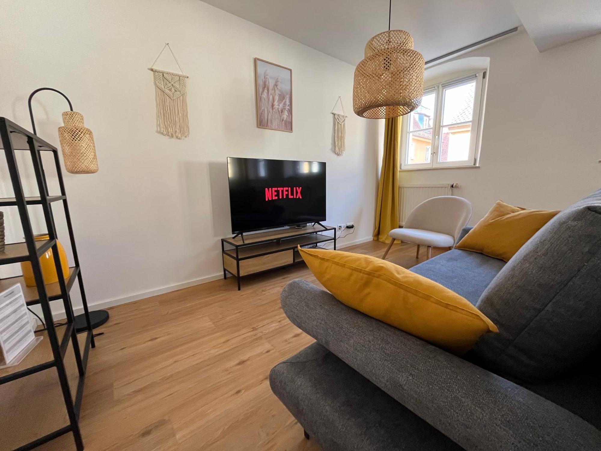 Traumhafte Business & Relax Wohnung Direkt Im Stadtkern Oettingens By Elation Homes Oettingen in Bayern Exteriér fotografie