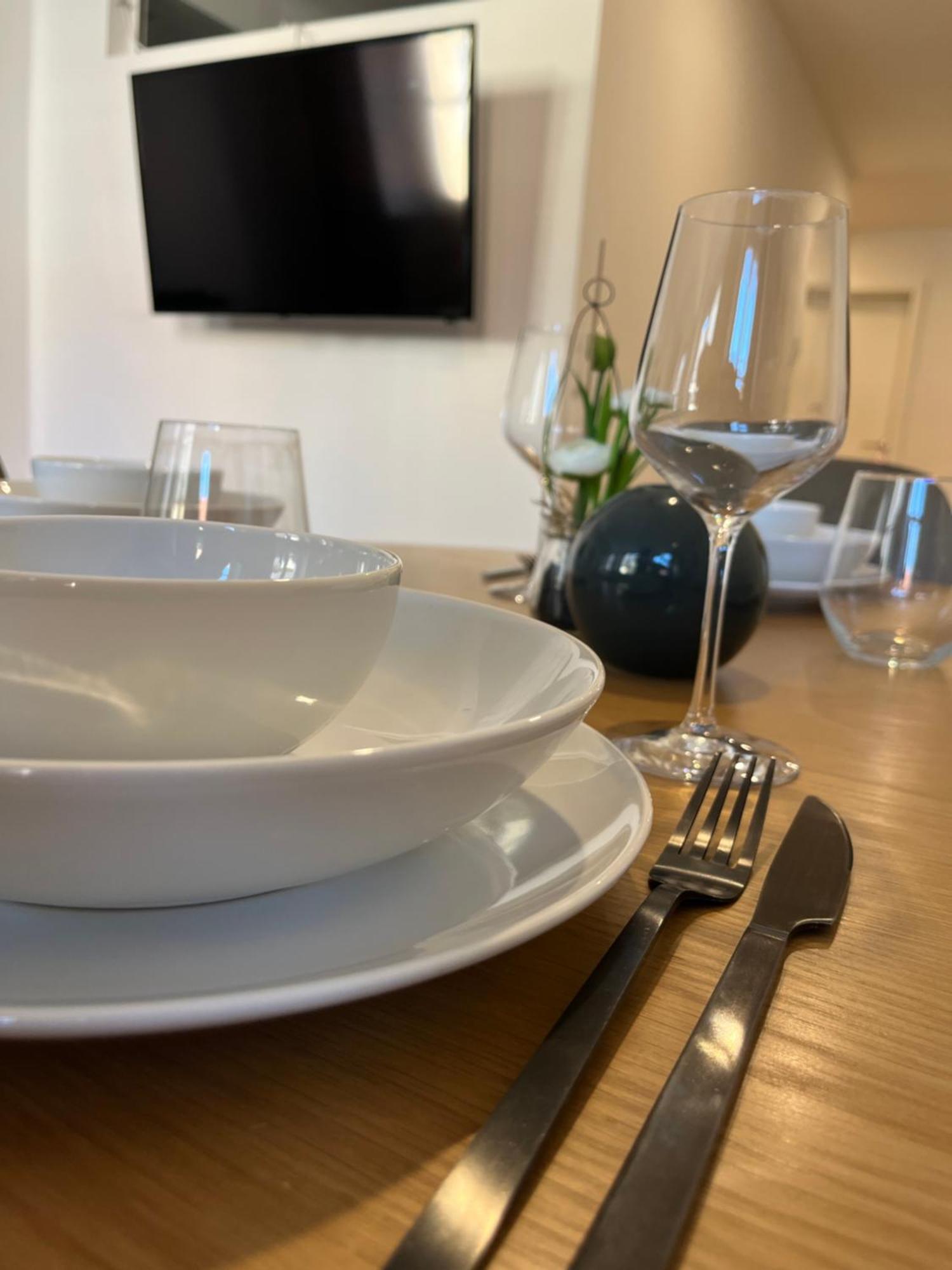 Traumhafte Business & Relax Wohnung Direkt Im Stadtkern Oettingens By Elation Homes Oettingen in Bayern Exteriér fotografie